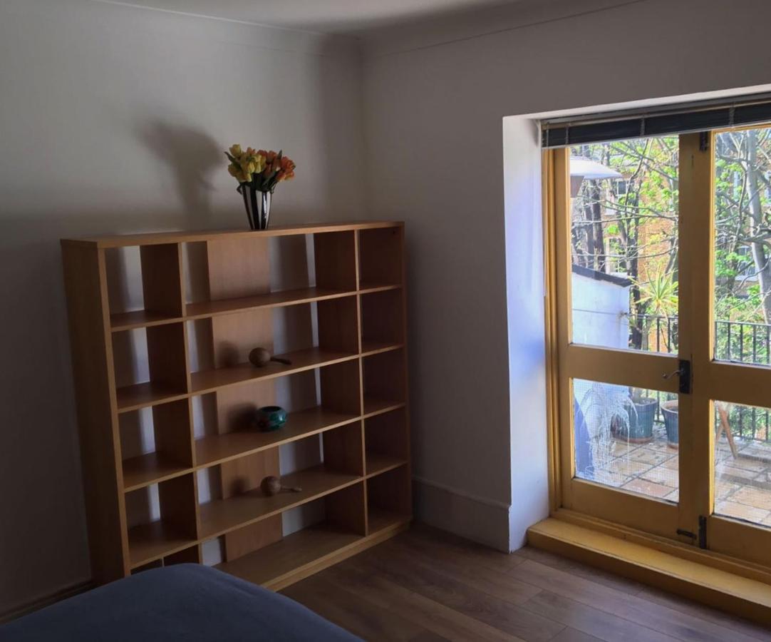Appartamento Kensington Flat With Roof Terrace And Sunshine Londra Esterno foto